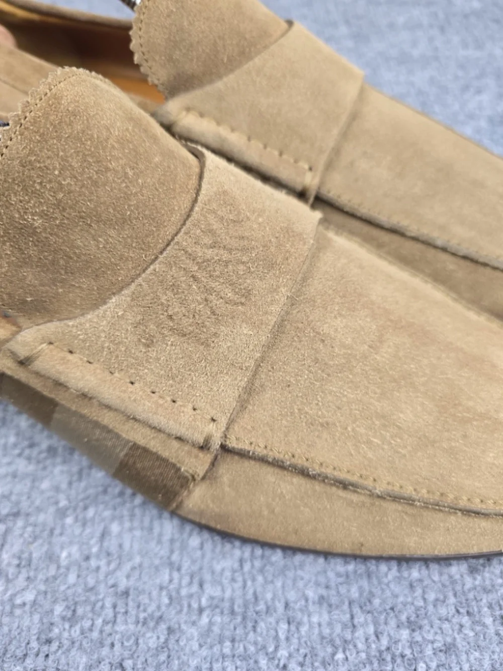 Gucci Men's Suede Apron Toe Loafers Size IT 10.5 (US 11.5) Italy
